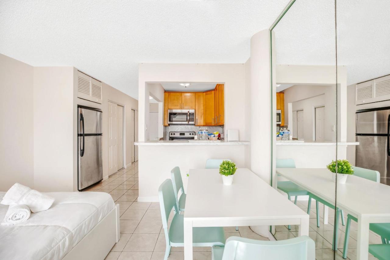 Beachy Studio-Apt In The Center Of Miami マイアミビーチ エクステリア 写真